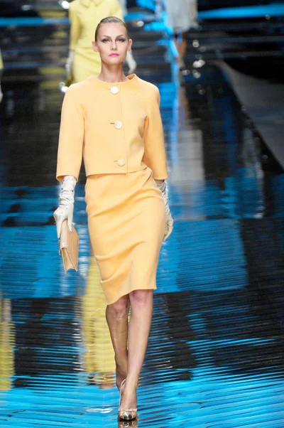 Look 5